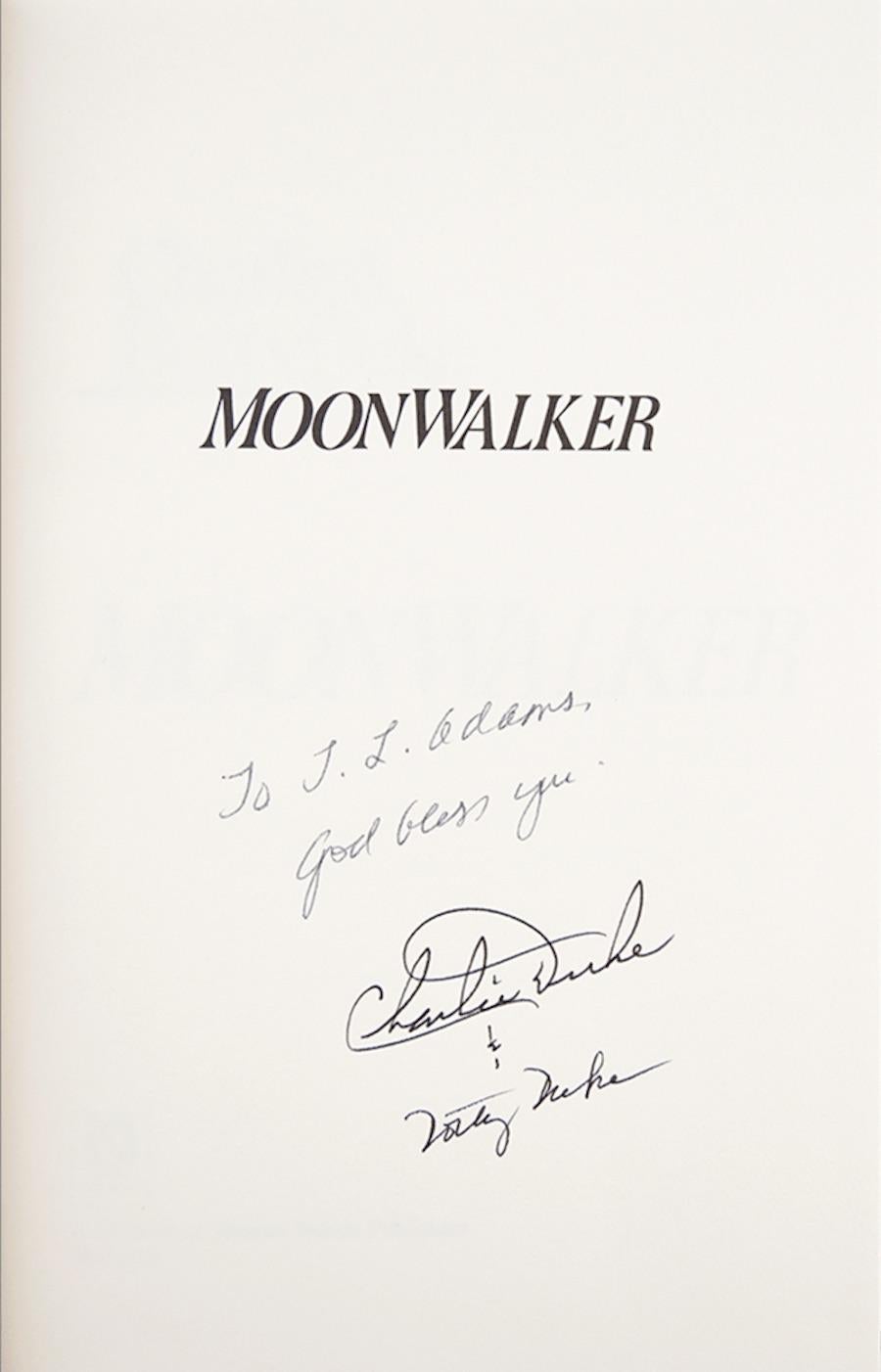 Moonwalker, Firmado por Charlie y Dotty Duke, Primera edición, 1990 en Bueno estado para la venta en Colorado Springs, CO