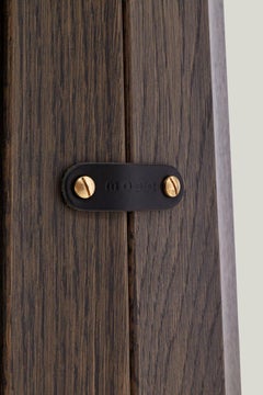 Moooi 10636 Behälter Großer quadratischer Bartisch Fuß Bodhi in Eiche gebeizt Wenge