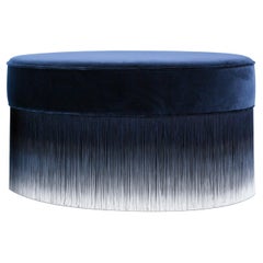 Großer Hocker Moooi Amami mit Sitz aus blauem Samt und Stahlbeinen, Lorenza Bozzoli