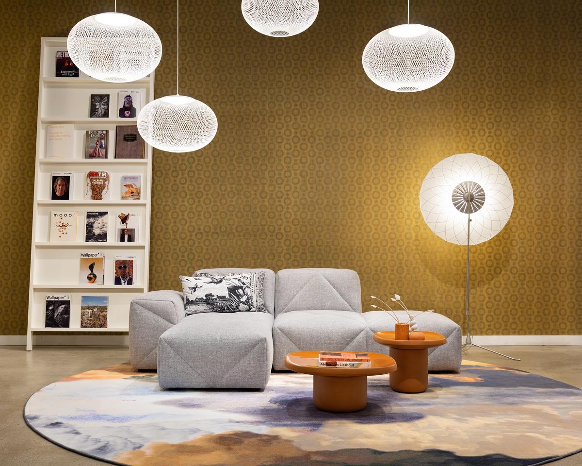 Moooi BFF Triple Seater Sofa in EA, Dodo Pavone Jacquard-Polsterung, weiß im Angebot 3