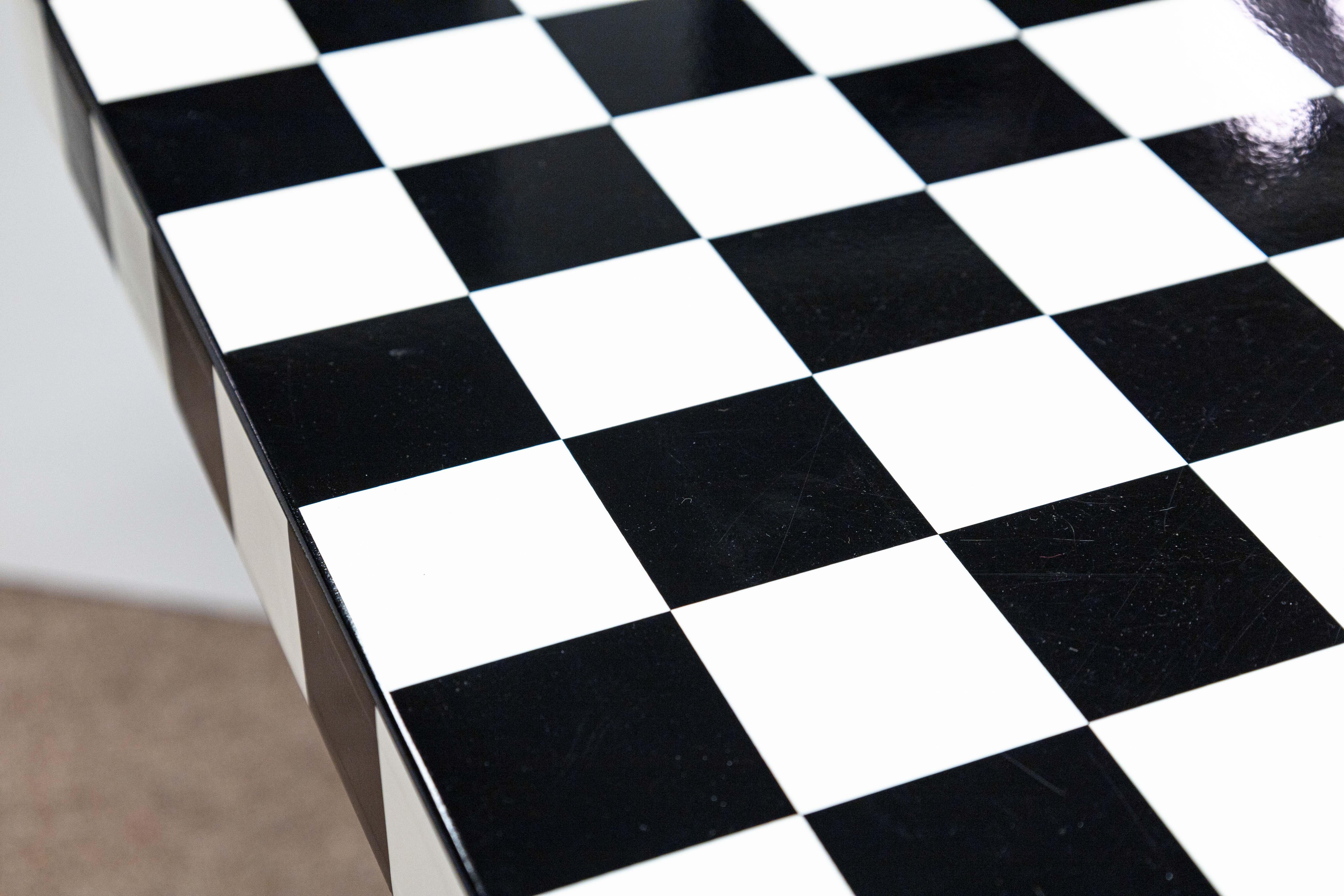 Danish Moooi Chess Memphis Black and White Checkered Side Table Designed by Front
