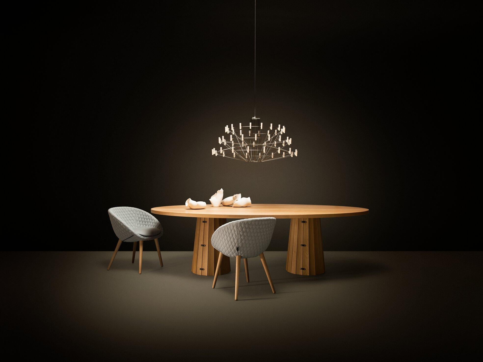 Moderne Grande table de salle à manger ovale Moooi Container Bodhi 7143 avec plateau en chêne noir en vente