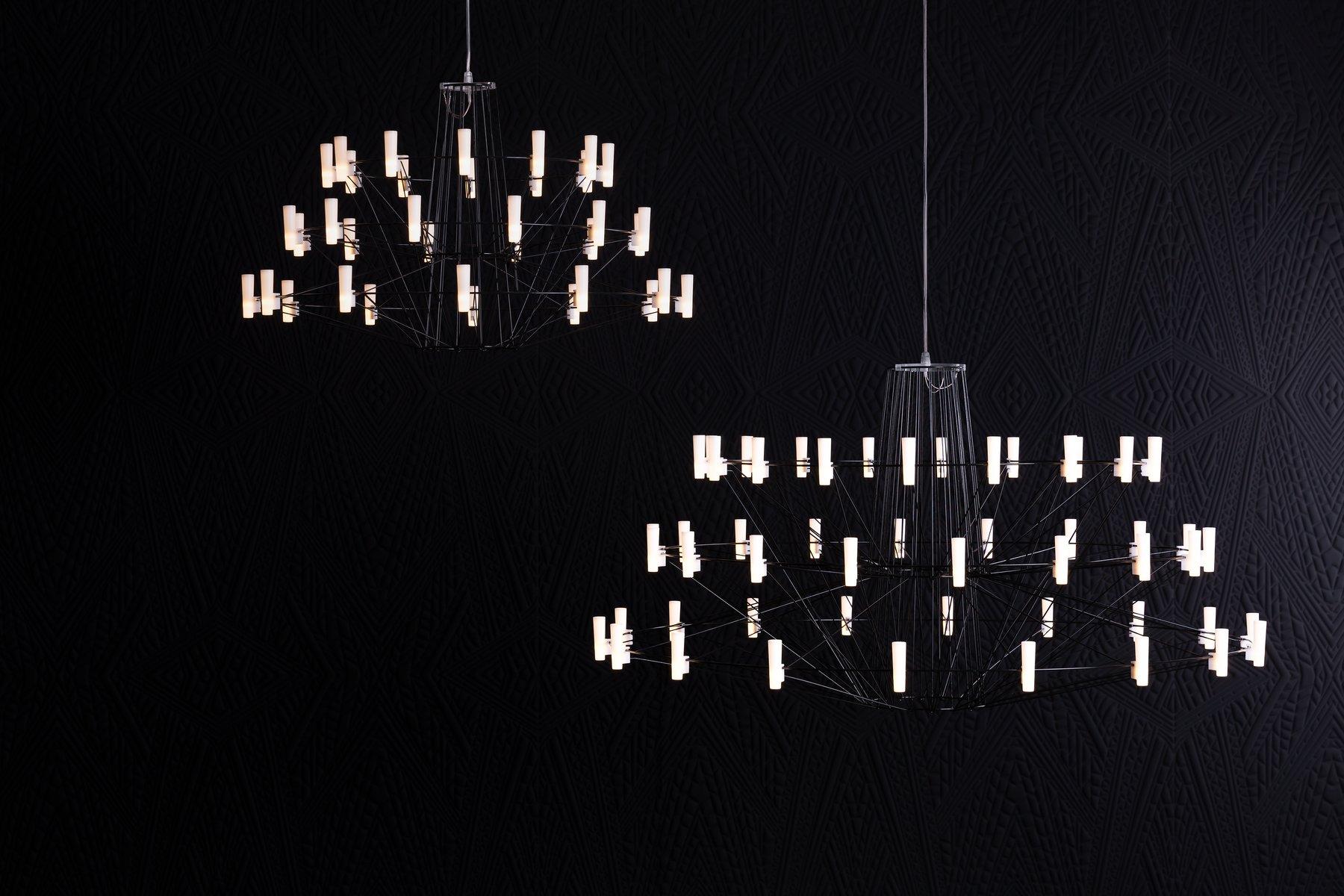Große LED-Hängelampe in Edelstahlrahmen von Moooi Copplia (21. Jahrhundert und zeitgenössisch) im Angebot