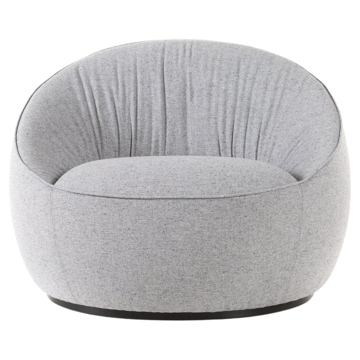 Moooi Hana Swivel Armchair in Hallingdal 65, 130 Grey Upholstery For Sale
