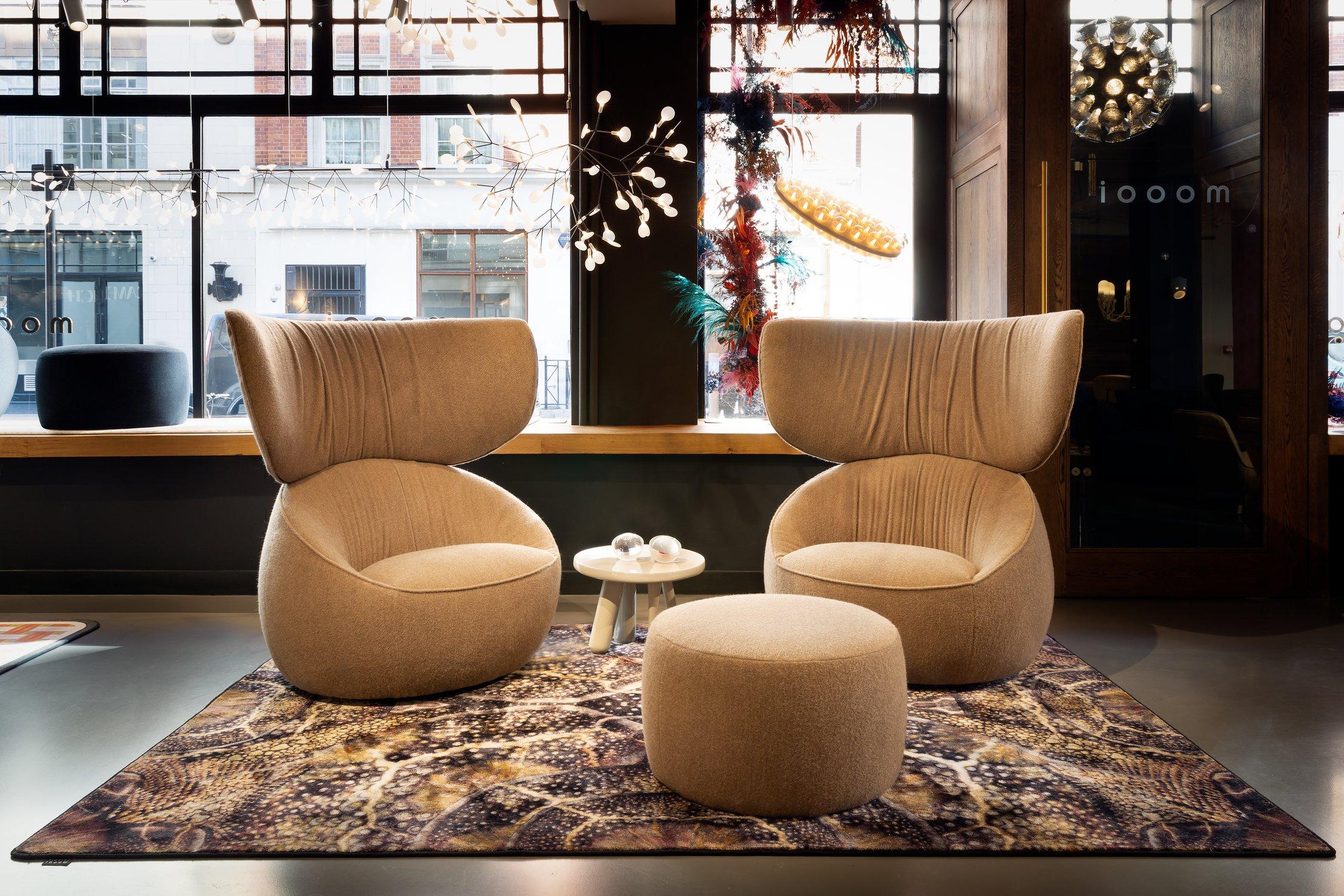Moooi Hana Swivel Armchair in The Menagerie of Extinct Animals Upholstery For Sale 4