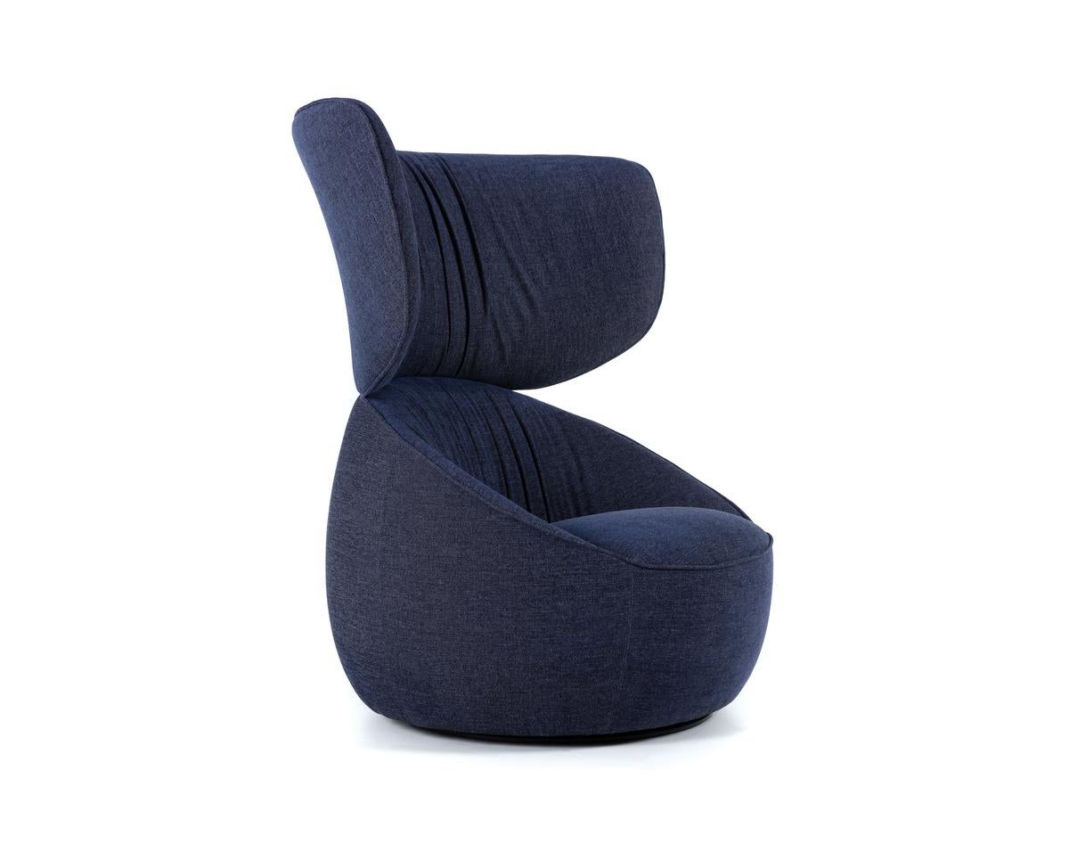 Modern Moooi Hana Wingback Swivel Chair in Liscio, Grigio Blue Upholstery For Sale