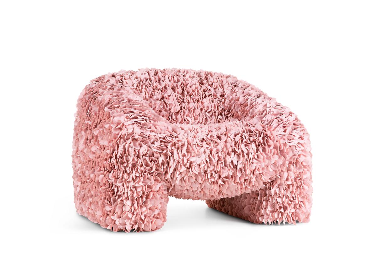 Moooi Hortensia Armlehnstuhl in Petal Pink Polstermöbel (Moderne) im Angebot
