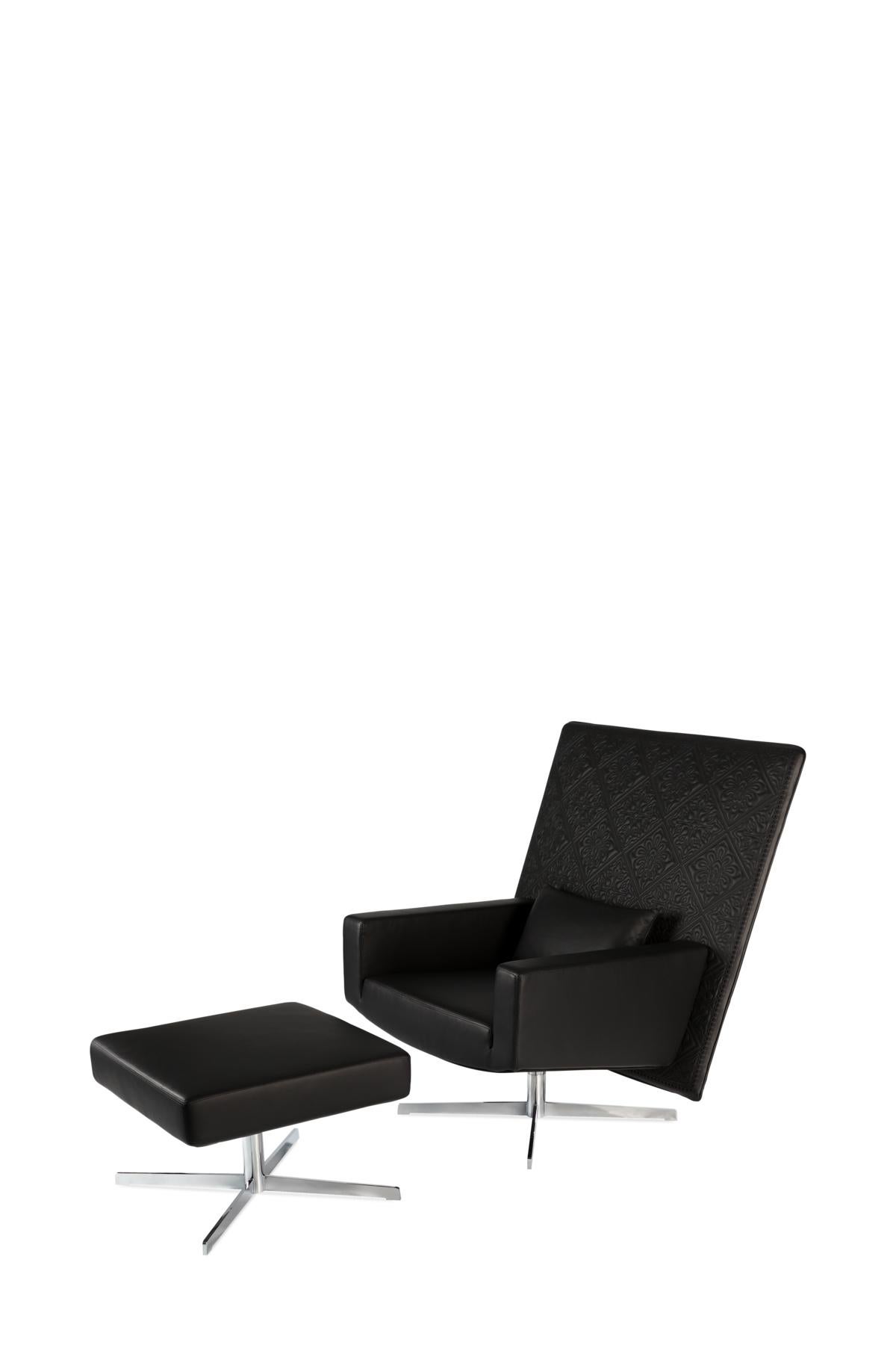 Dutch Moooi Jackson Chair in Black Leather Embroidery Upholstery with Steel Frame For Sale