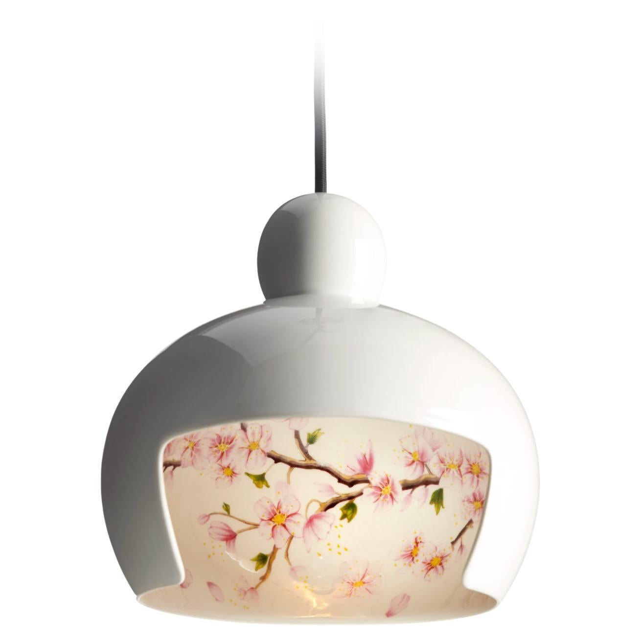 Lampe à suspension Moooi Juuyo à fleurs pêches en céramique blanche de Lorenza Bozzoli