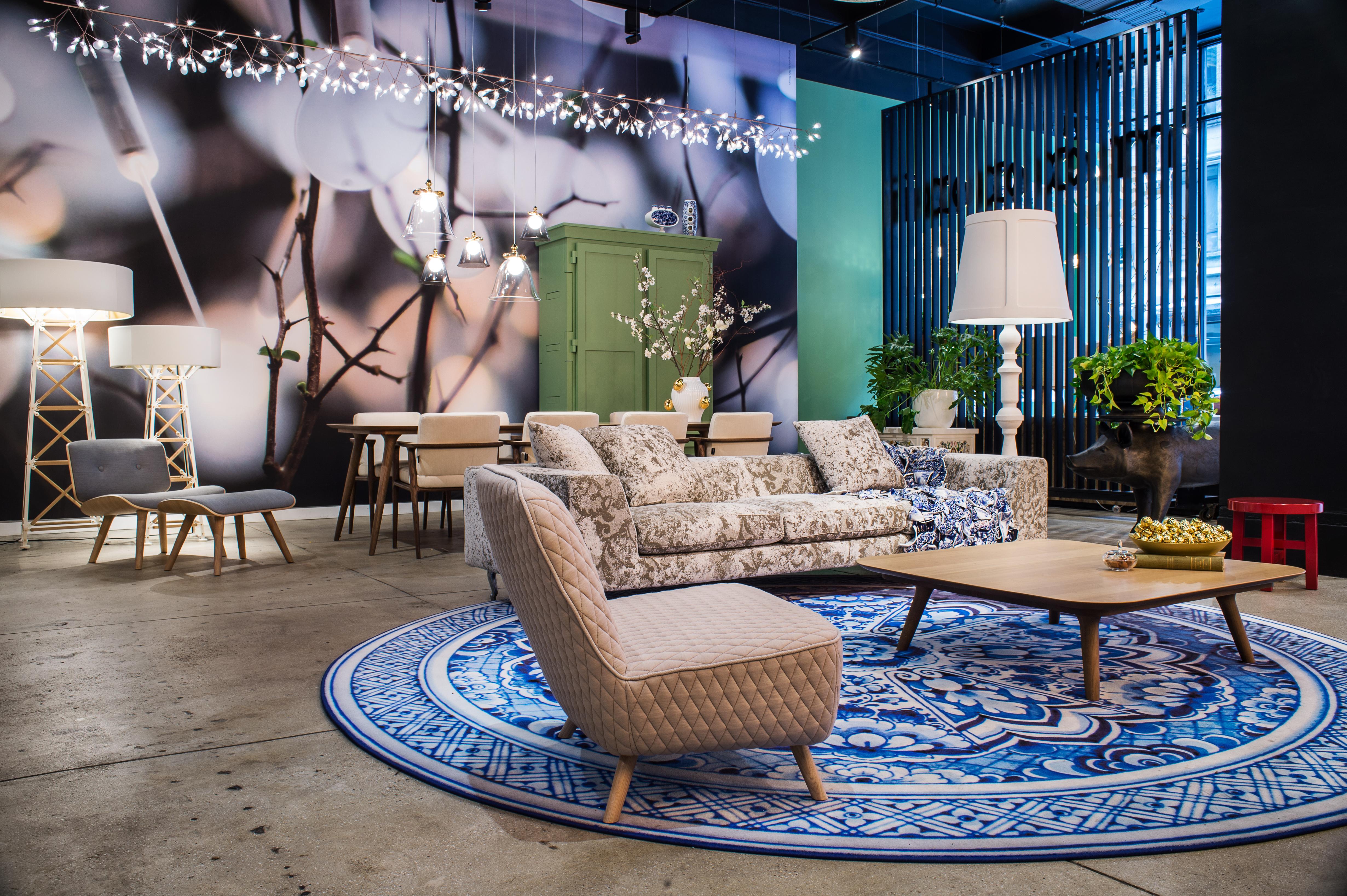 Großer Delfter Tellerteppich aus weichem Polyamide von Marcel Wanders Studio, Moooi (21. Jahrhundert und zeitgenössisch) im Angebot