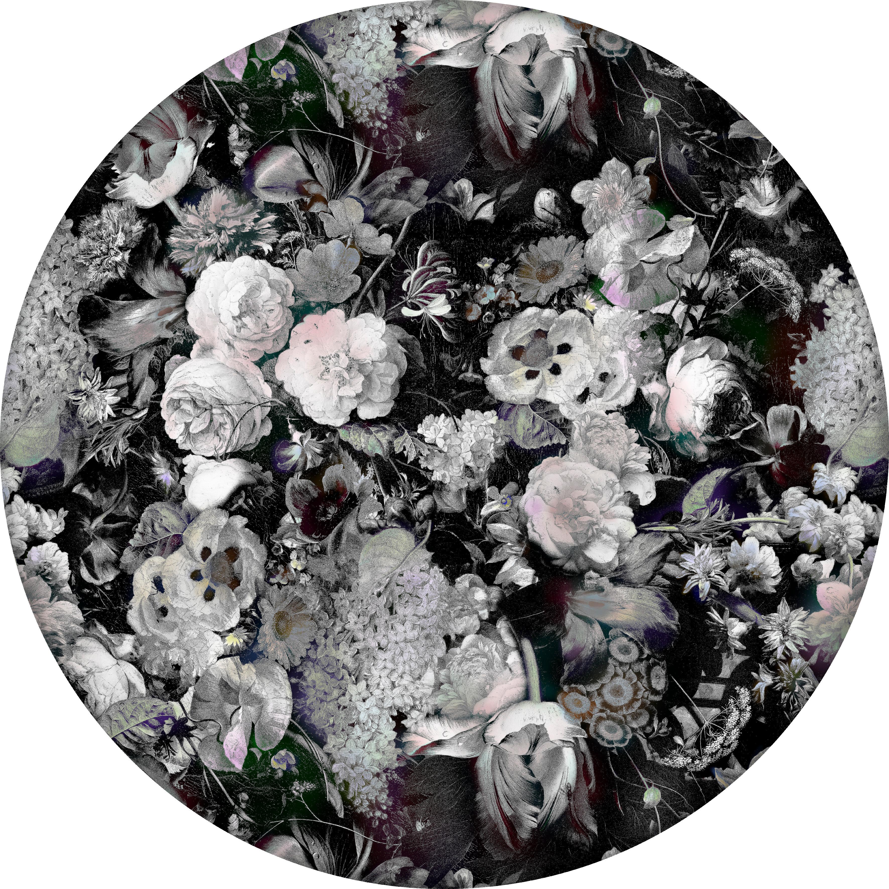 Tappeto rotondo Moooi Eden Queen B&W a pelo corto in poliammide.

Lo studio Marcel Wanders è un importante studio di design di prodotti e di interni situato nella capitale creativa di Amsterdam. Lo studio vanta oltre 1.900 + esperienze di design
