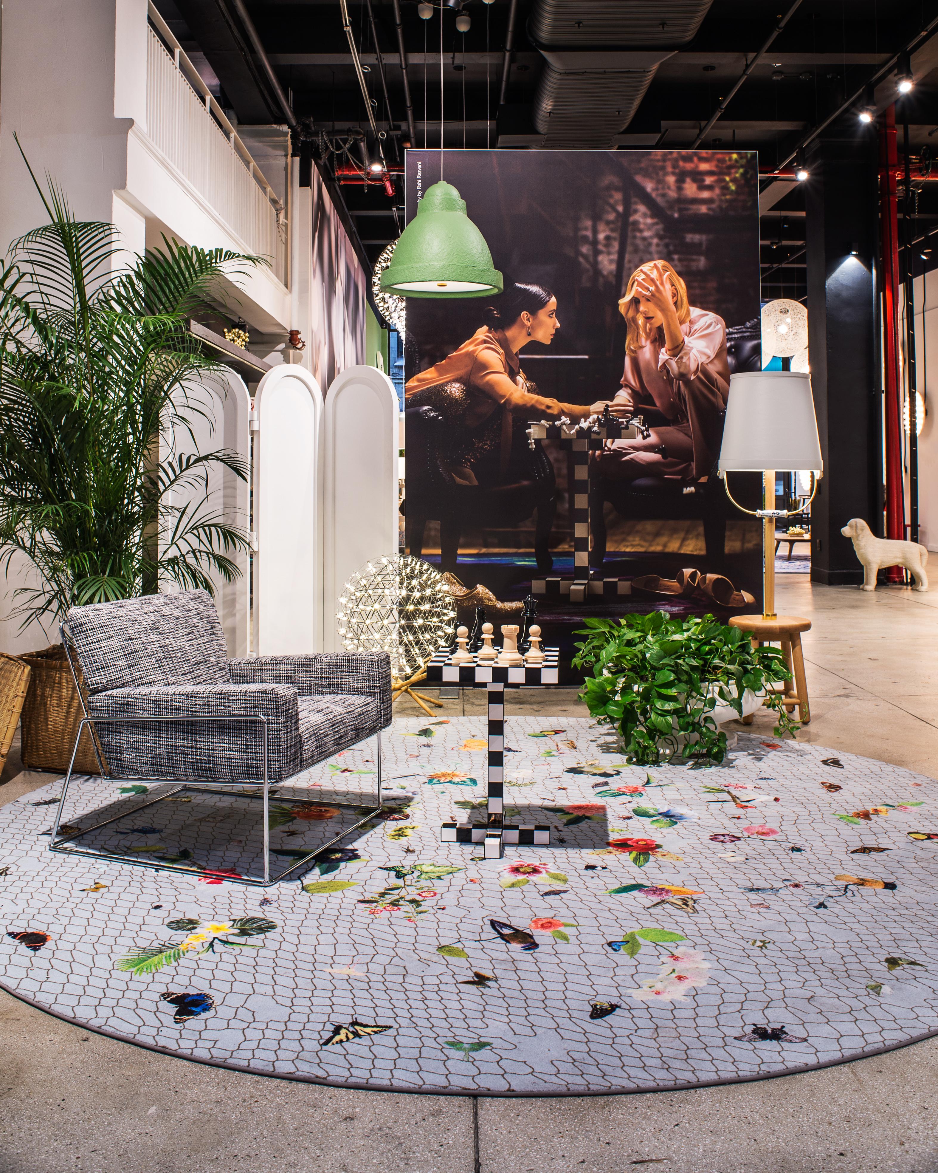 Moooi Large Garden of Eden Light Grey Rug in Soft Yarn Polyamide In New Condition For Sale In Brooklyn, NY