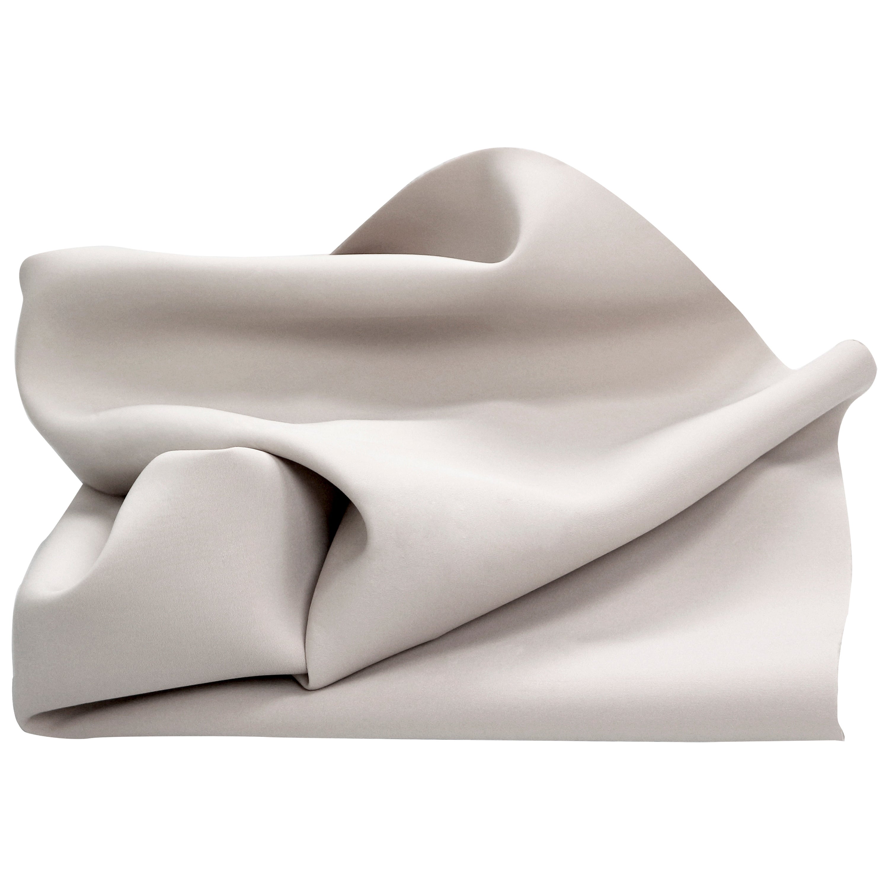Grand tapis Moooi ivoire plié en polyamide de tissu souple par Celia Hadeler