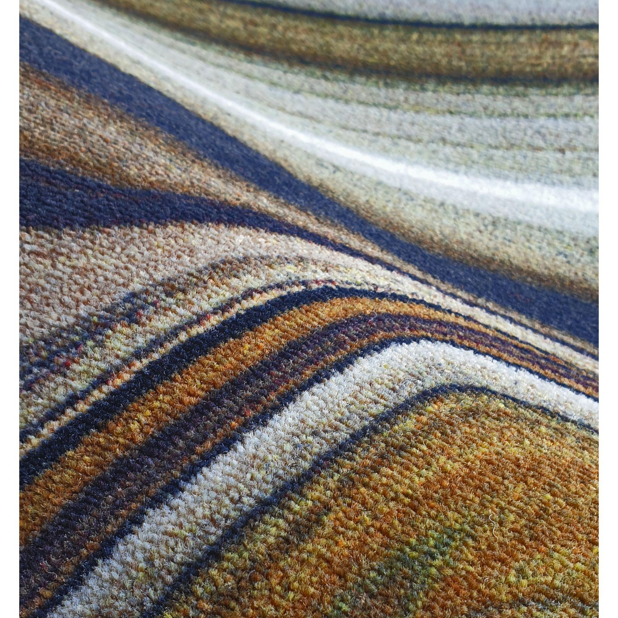 Großer organischer Teppich aus Marmor in Flüssigkeitsschichten mit niedrigem Flor aus Polyamide von Claire Vos, Moooi (Polyester) im Angebot