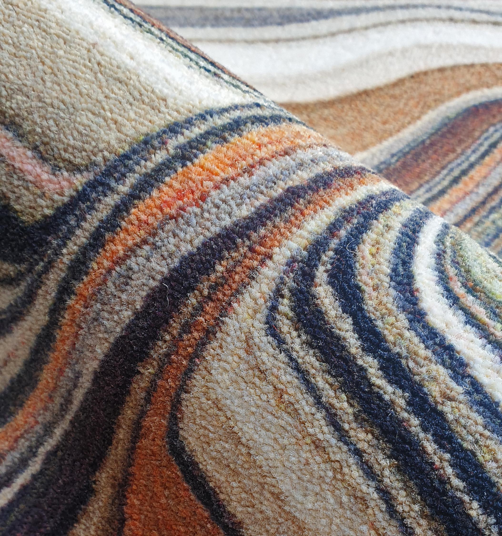 XXIe siècle et contemporain Moooi - Grand tapis organique à grandes couches de galets en polyamide à poils bas de Claire Vos en vente