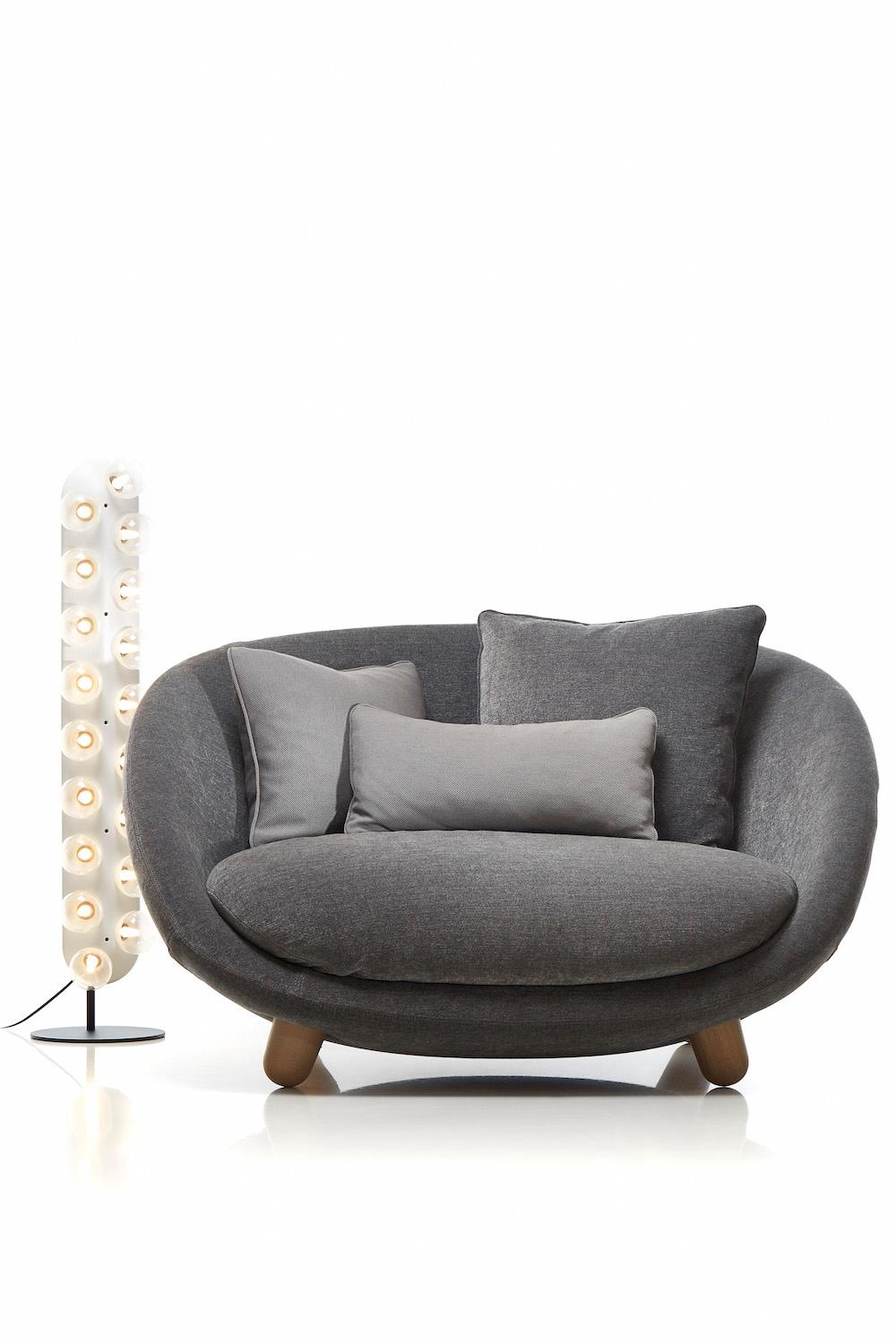 Moooi Love Sofa with Low Back in Fabric or Leather by Marcel Wanders For Sale 9