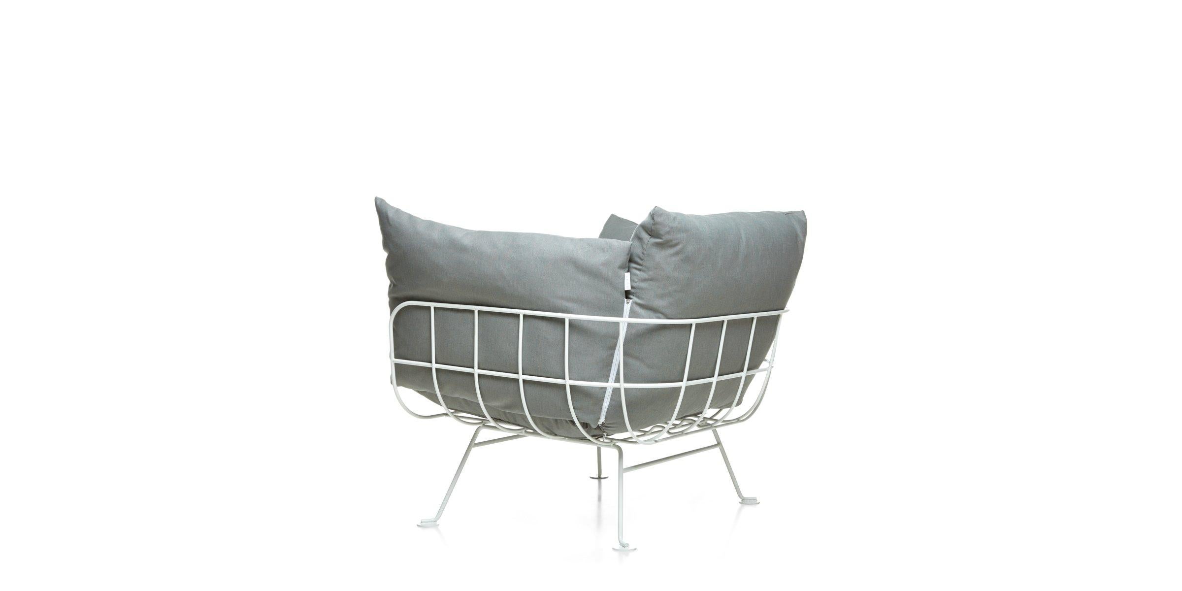 Dutch Moooi Nest Armchair in Harald 3, 823 Upholstery with White Steel Frame For Sale