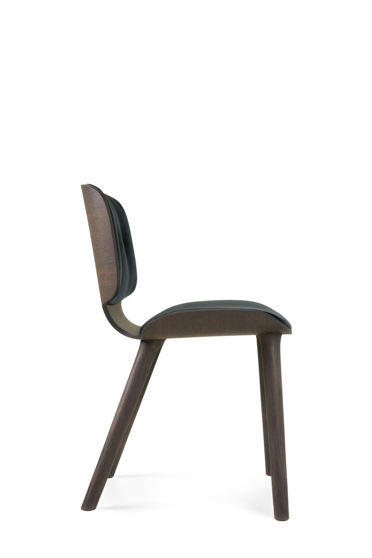 Dutch Moooi Nut Dining Chair in Grey Stained Oak & Harald 3, 182 Blue Upholstery For Sale