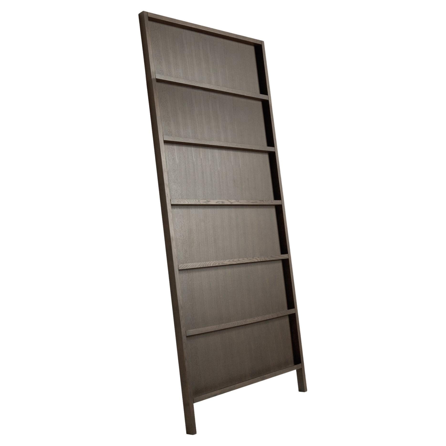 Grande armoire / étagère murale oblique Moooi en chêne teinté gris en vente