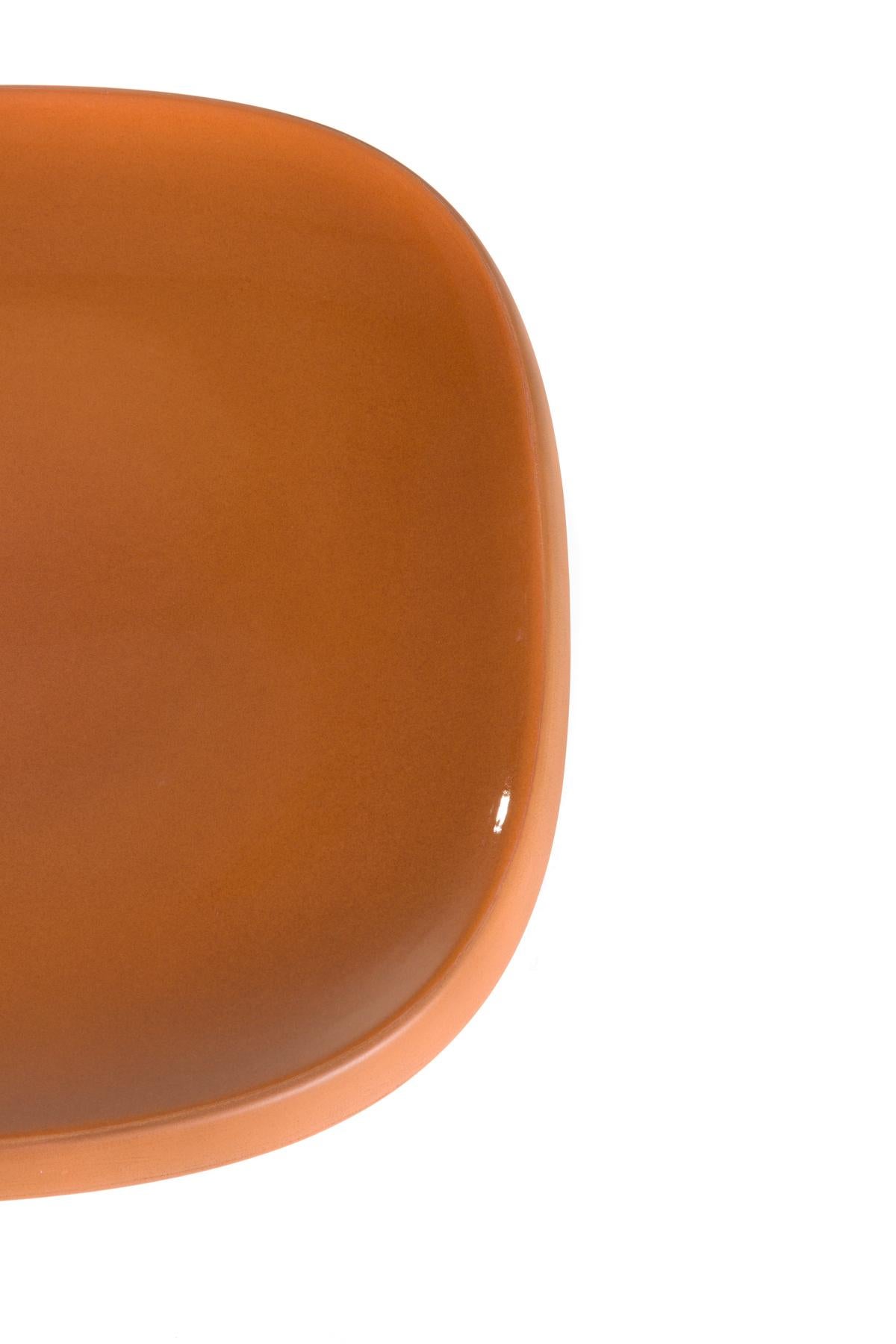 Rechteckiger, niedriger Moooi Obon-Keramiktisch in grauer Oberfläche von Simone Bonanni (Moderne) im Angebot