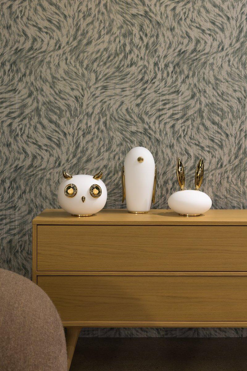 Modern Moooi Pet Uhuh Owl Table Lamp in Matt White Glass with Golden Elements For Sale