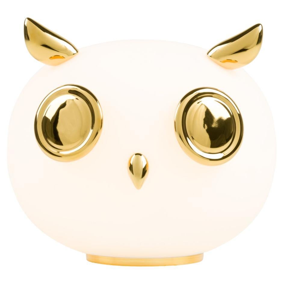 Moooi Pet Uhuh Owl Table Lamp in Matt White Glass with Golden Elements For Sale