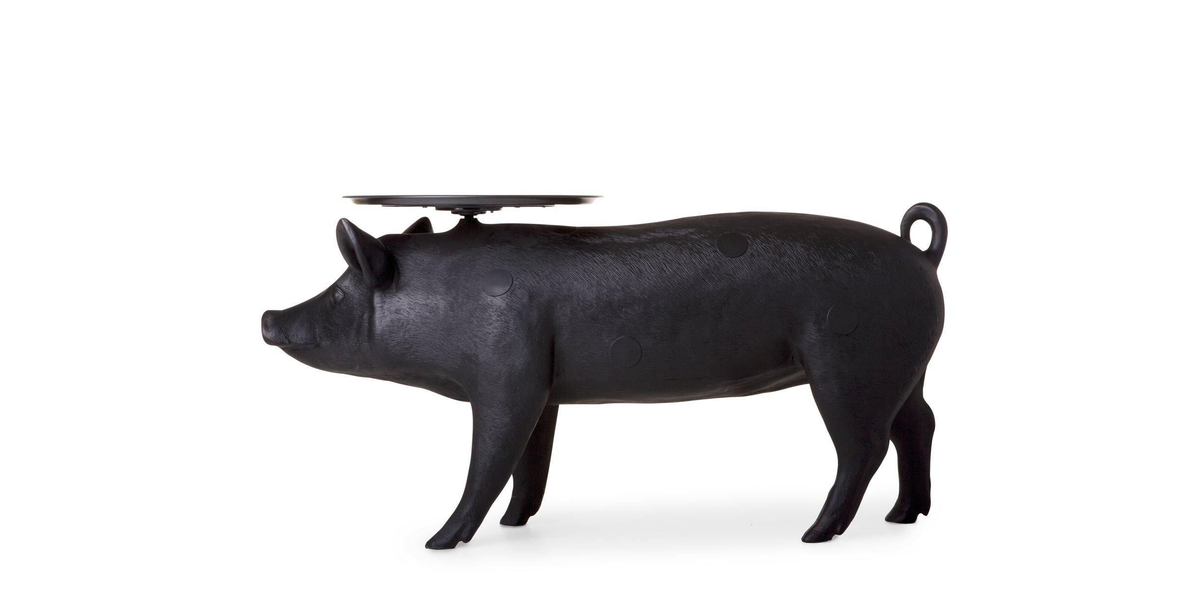 Oink, oink! Meet the Pig Table: the table that thinks it’s a pig. This proud big girl certainly didn’t buy her hospitality license at the corner store — she definitely knows what she’s doing. Isn’t she extraordinarily adorable?

Additional