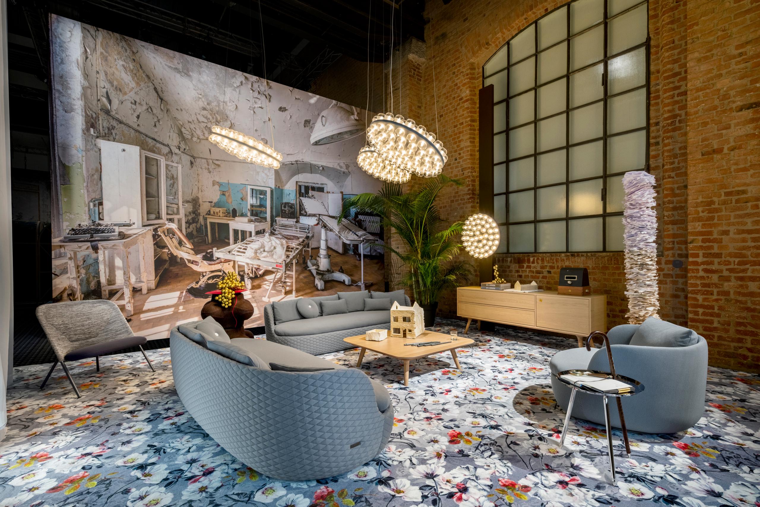 Moooi Pomander Noir Rug in Low Pile Polyamide by Tricia Guild

Tricia Guild O.B.E is the creative force of Designers Guild and has been at the forefront of interior design since starting the company in the early 70’s. Internationally renowned for