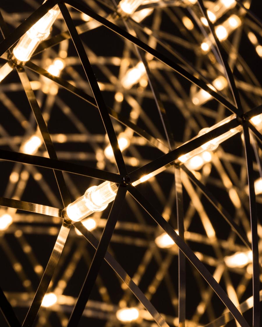 XXI secolo e contemporaneo Moooi Raimond II R61 Lampada LED a sospensione in acciaio inox in vendita