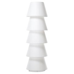 Moooi: Stehlampe mit 5 Lampenschirmen aus weißem PVC/Viskose-Laminat auf Metallrahmen