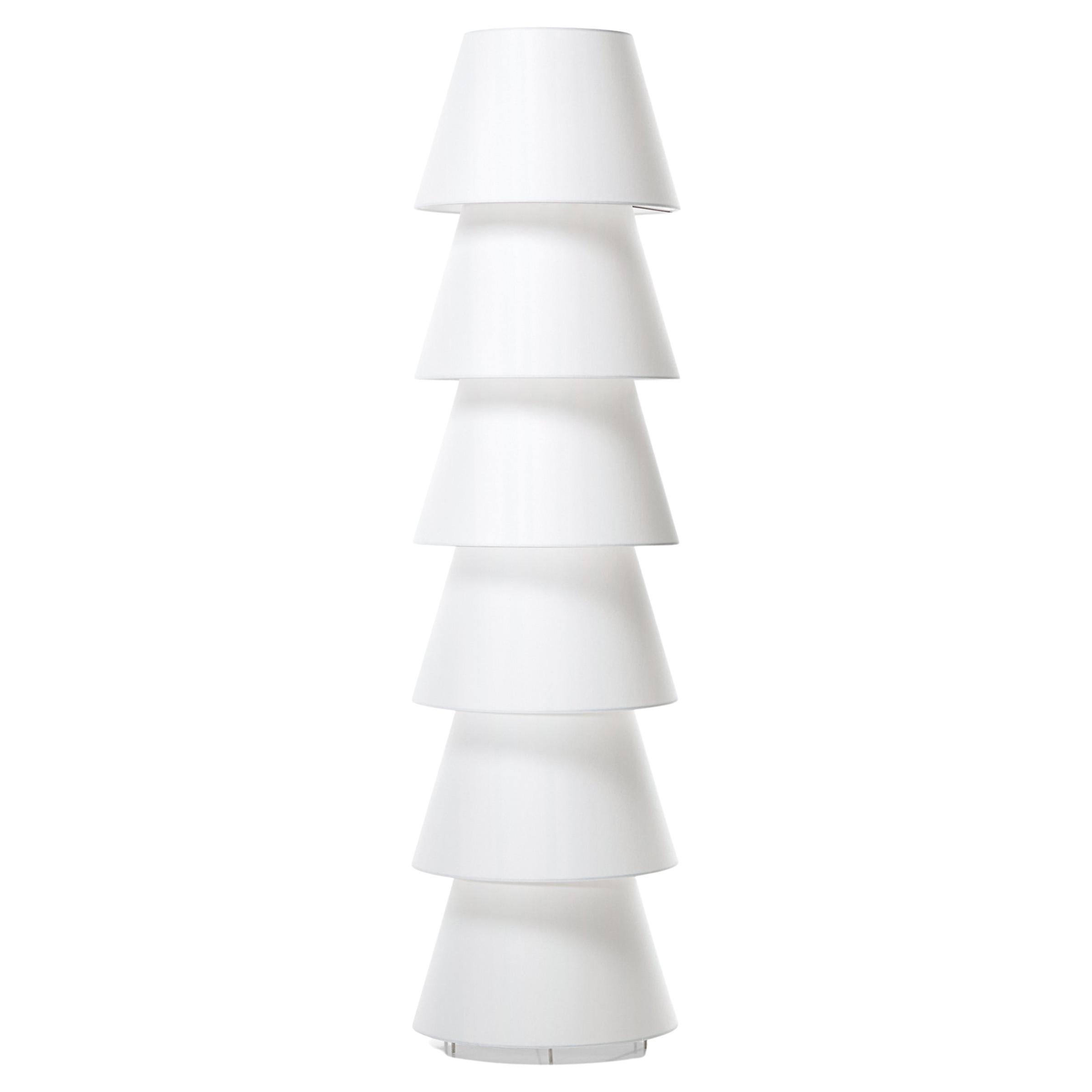 Moooi: Stehlampe mit 6 Lampenschirmen aus weißem PVC/Viskose-Laminat auf Metallrahmen