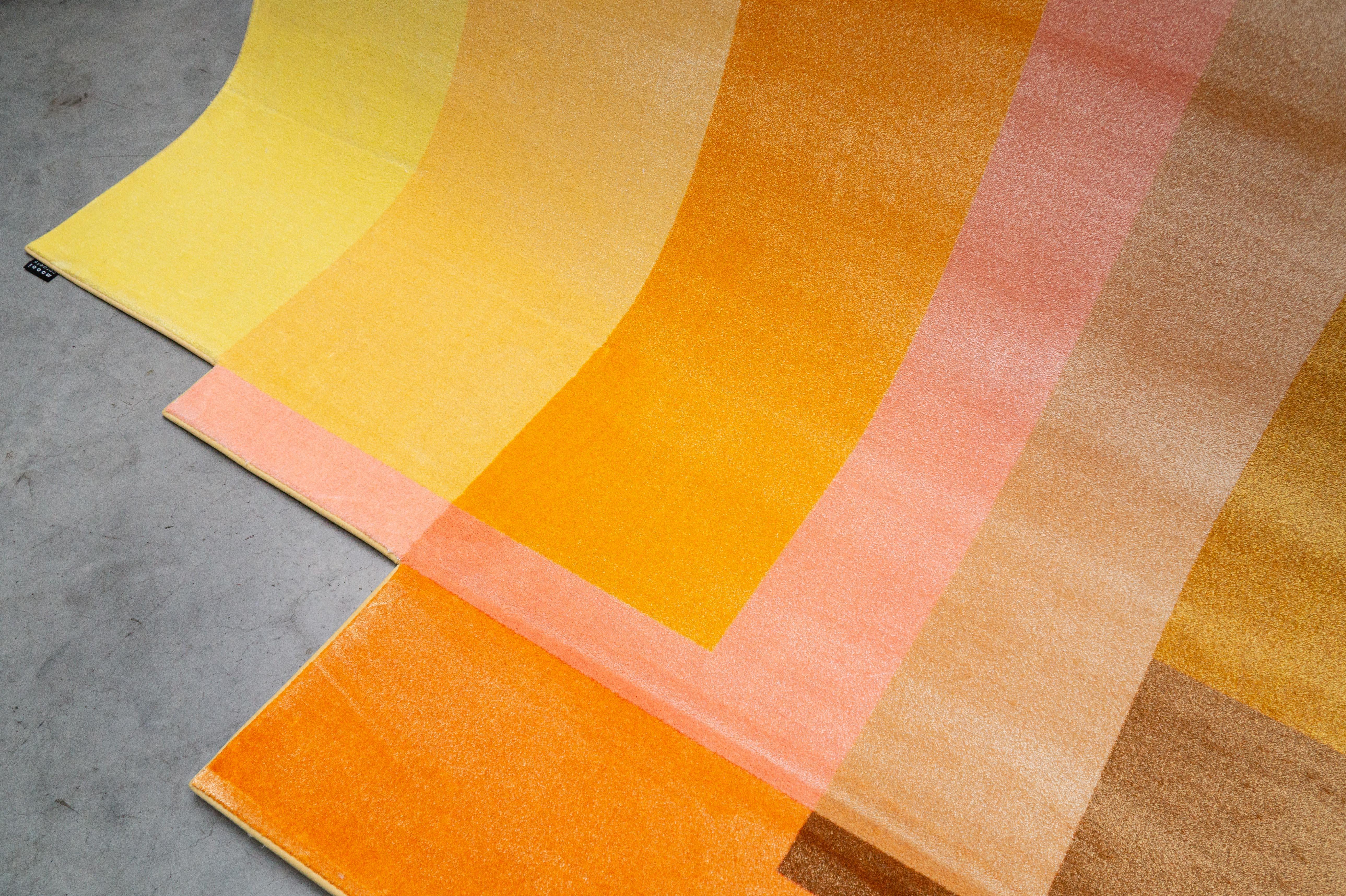 Moooi piccolo misto 5 colori arancione candito in poliammide a pelo basso di Studio A Rens

(Renee Mennen e Stefanie van Keijsteren) è uno studio basato sulla ricerca con una visione ludica e un approccio distinto al design. Esplorando e spostando
