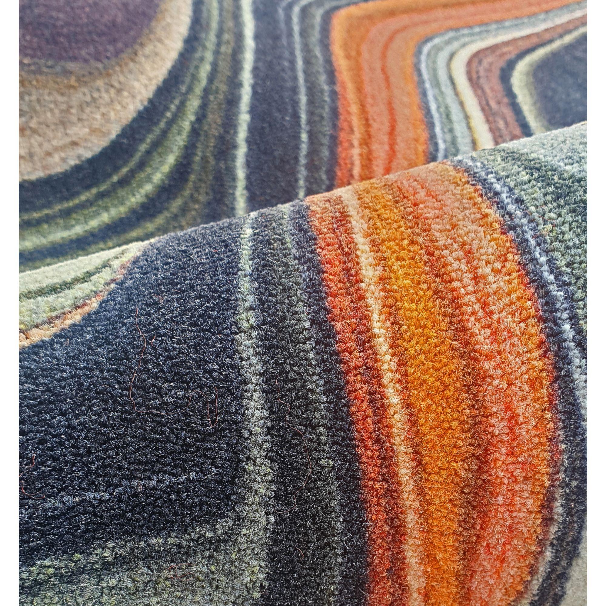 XXI secolo e contemporaneo Tappeto rettangolare Moooi Small Liquid Layers Agate in morbido filato di poliammide, Claire Vos in vendita