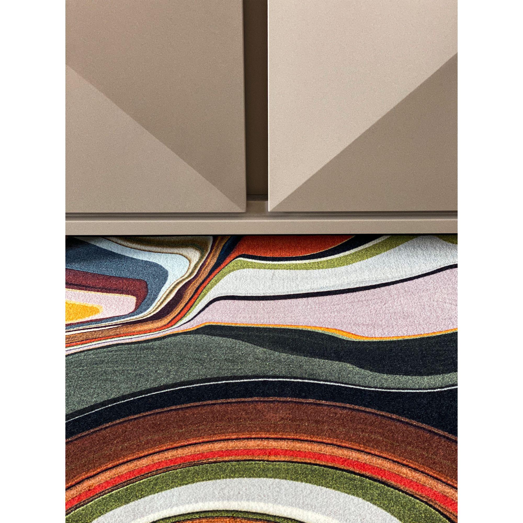Olandese Tappeto Moooi Small Liquid Layers Tulip Round in morbido filato di poliammide di Claire Vos in vendita