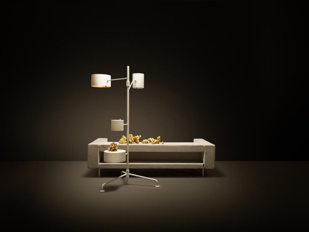 Dutch Moooi Statistocrat LED Floor Lamp in Matt Silk Grey Powder Coated Aluminium For Sale