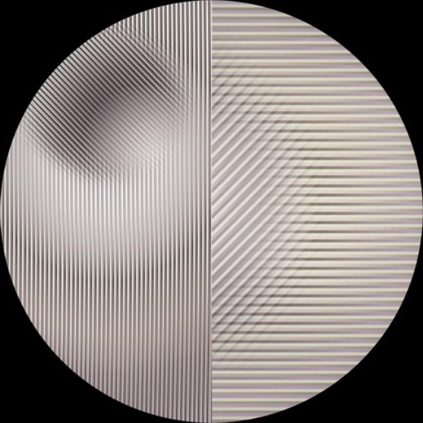 Les tapis trichroïques de ROSHAN ajoutent des couleurs subtiles, des illusions d'optique et du mouvement aux espaces intérieurs grâce à la combinaison de lignes complexes et changeantes et de doux dégradés de couleurs. Les designs s'inspirent de la