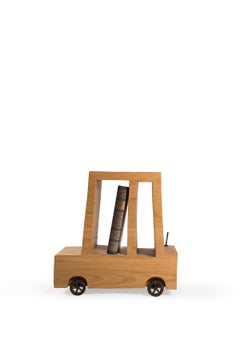 Tavolo alto Moooi Turbo con struttura in legno di Maarten Baas