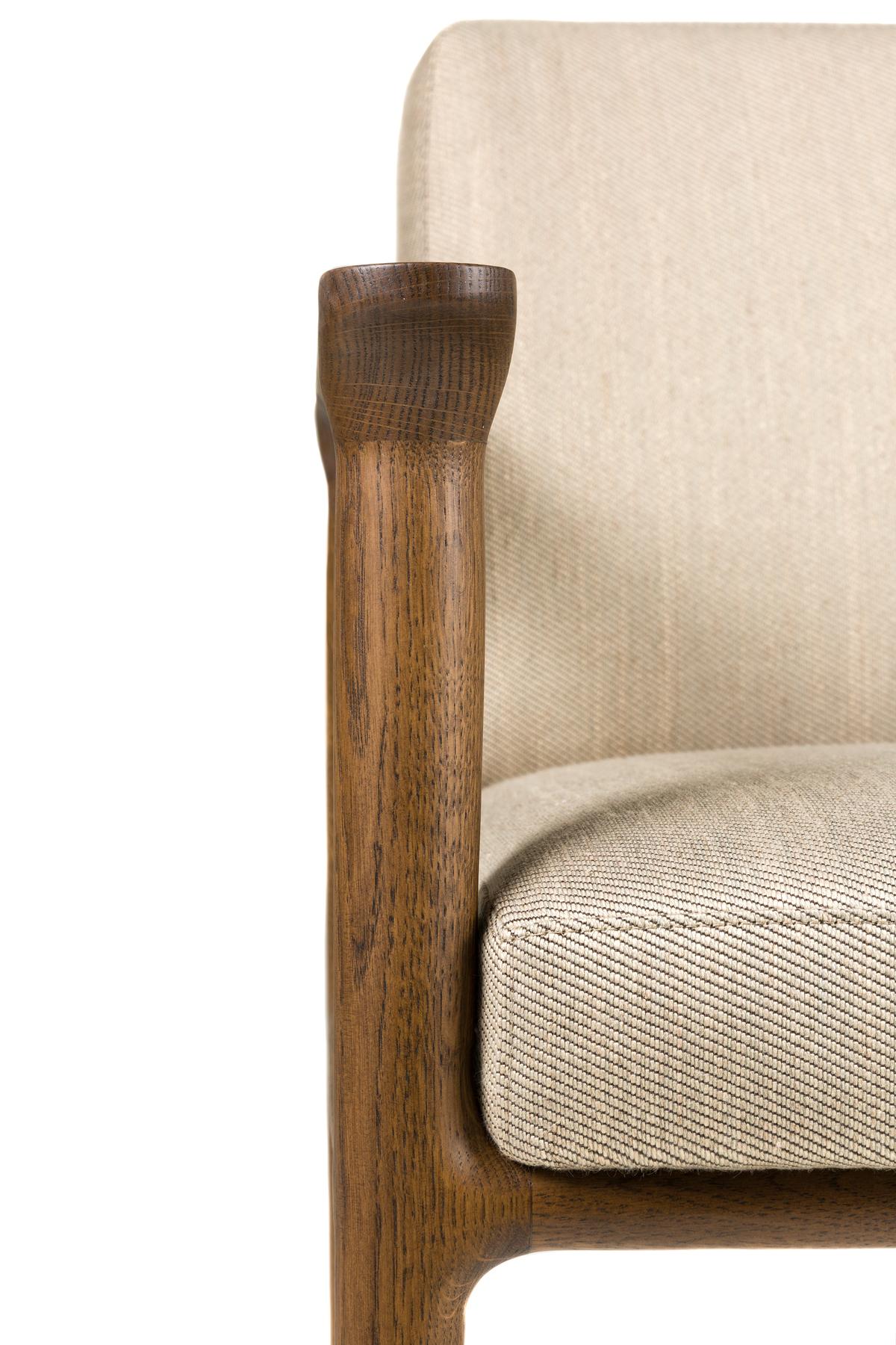 Modern Moooi Zio Dining Chair in Oray Ronan Upholstery with Oak Stained Cinnamon Frame For Sale