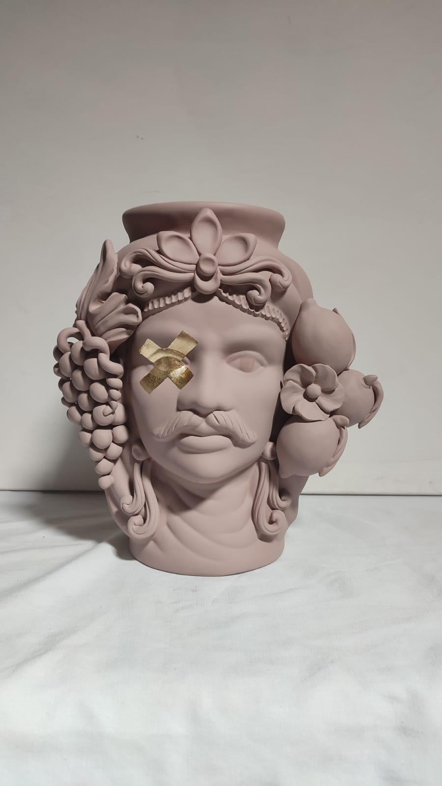 Moderno Moor Head Special Edition 2024, Vaso, Fatto a mano in Italia, Su misura. Oro X in vendita