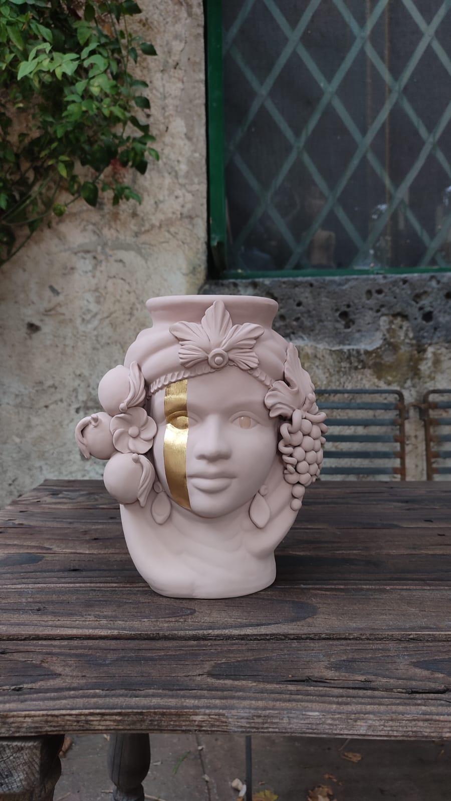 Moorkopf-Vase, handgefertigt in Sizilien, Blattgold, farbig anpassbar, Tafelaufsatz (Moderne) im Angebot