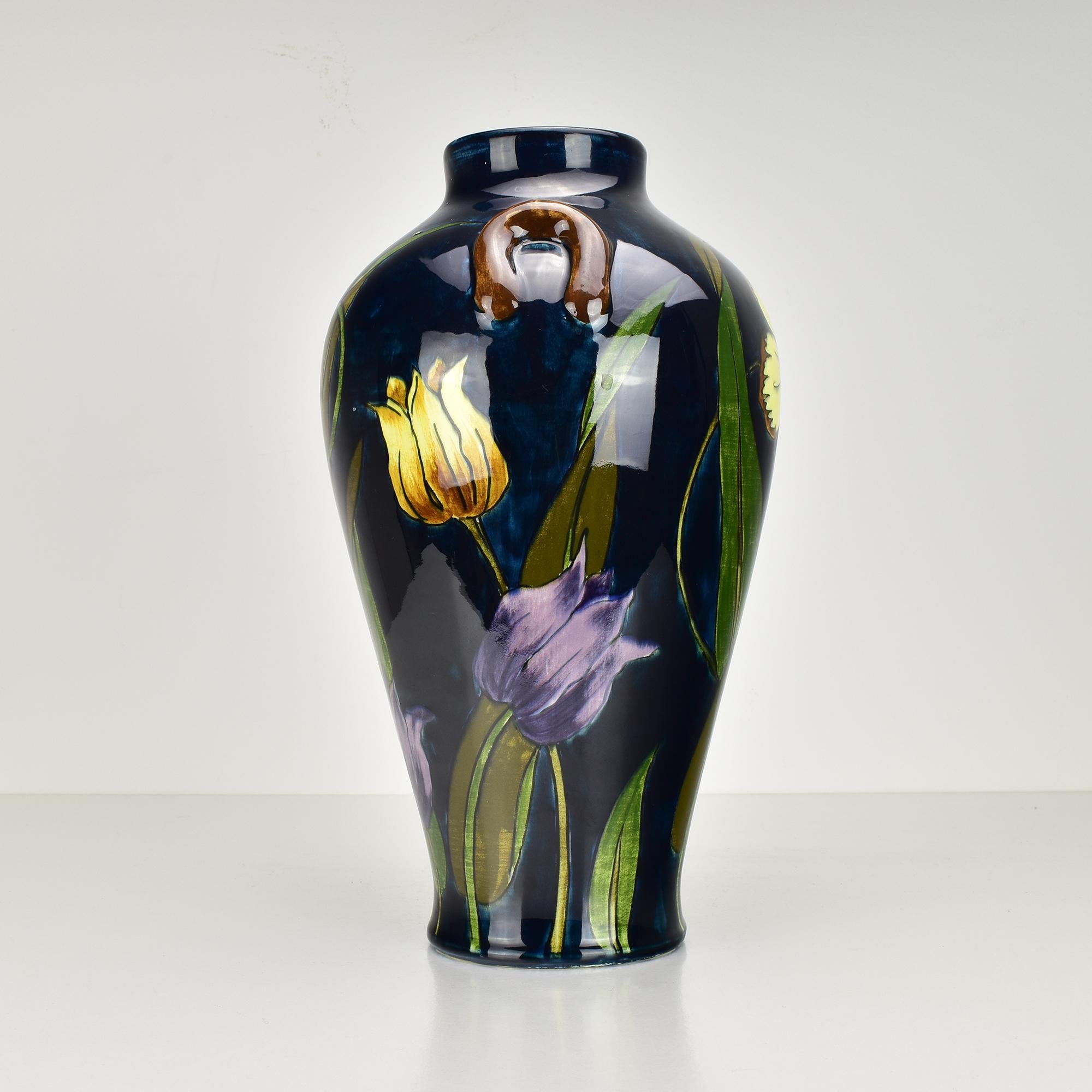English Ceramic Vase with Tulip Decor attributed to Moorcroft Art Nouveau Style For Sale