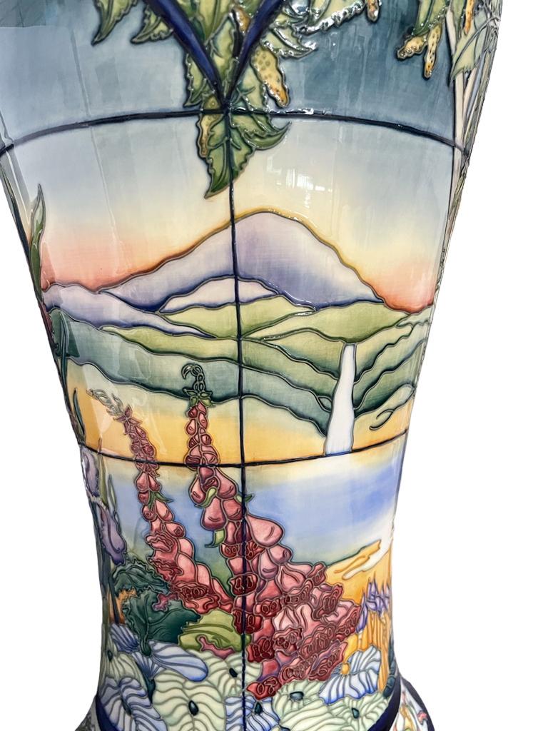 MOORCROFT art pottery Rachel Bishop Design PARRAMORE LARGE Vase, 2002 . For Sale 3