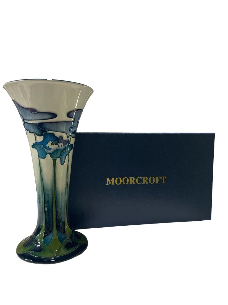 MOORCROFT Blue Heaven TRIAL vase,  by Nicola Slaney dated 4.11.09 BOXED For Sale 1