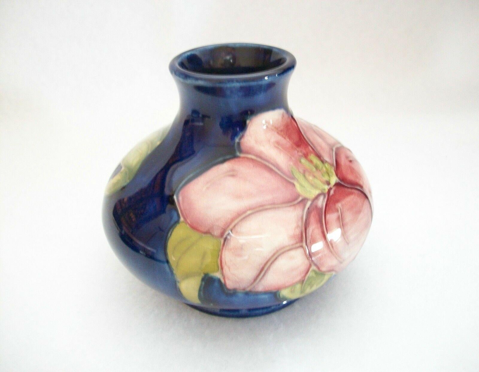 MOORCROFT - 'Clematis' - Vintage Hand Painted Ceramic Vase - U.K. - Circa 1950's For Sale 1