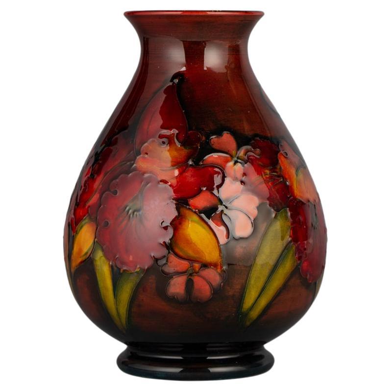 Vase à orchidée Flambe de Moorcroft, vers 1955