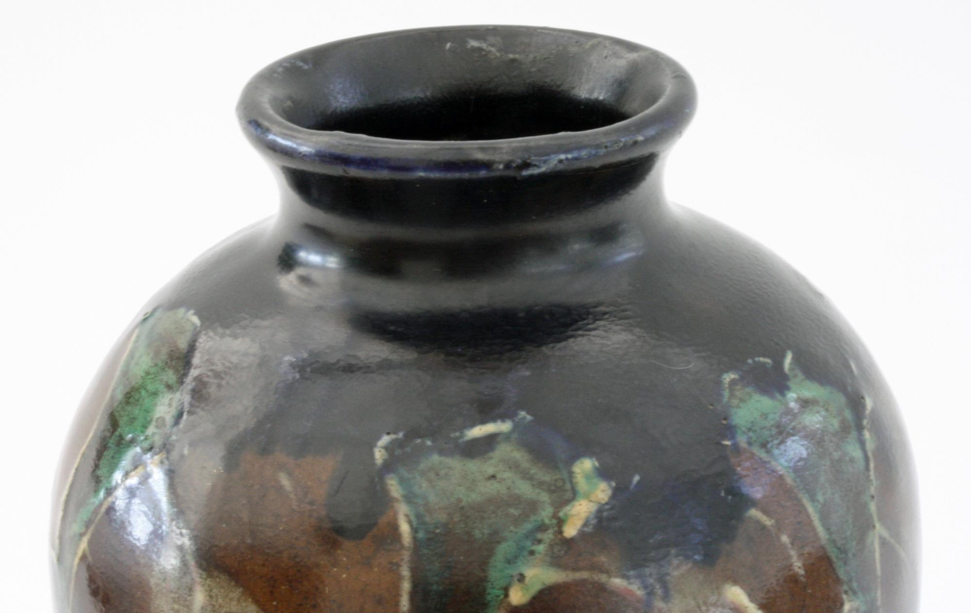 Moorcroft Interest Bill Bailey Art Pottery Leaf Vase Dated 1948 In Good Condition In Bishop's Stortford, Hertfordshire