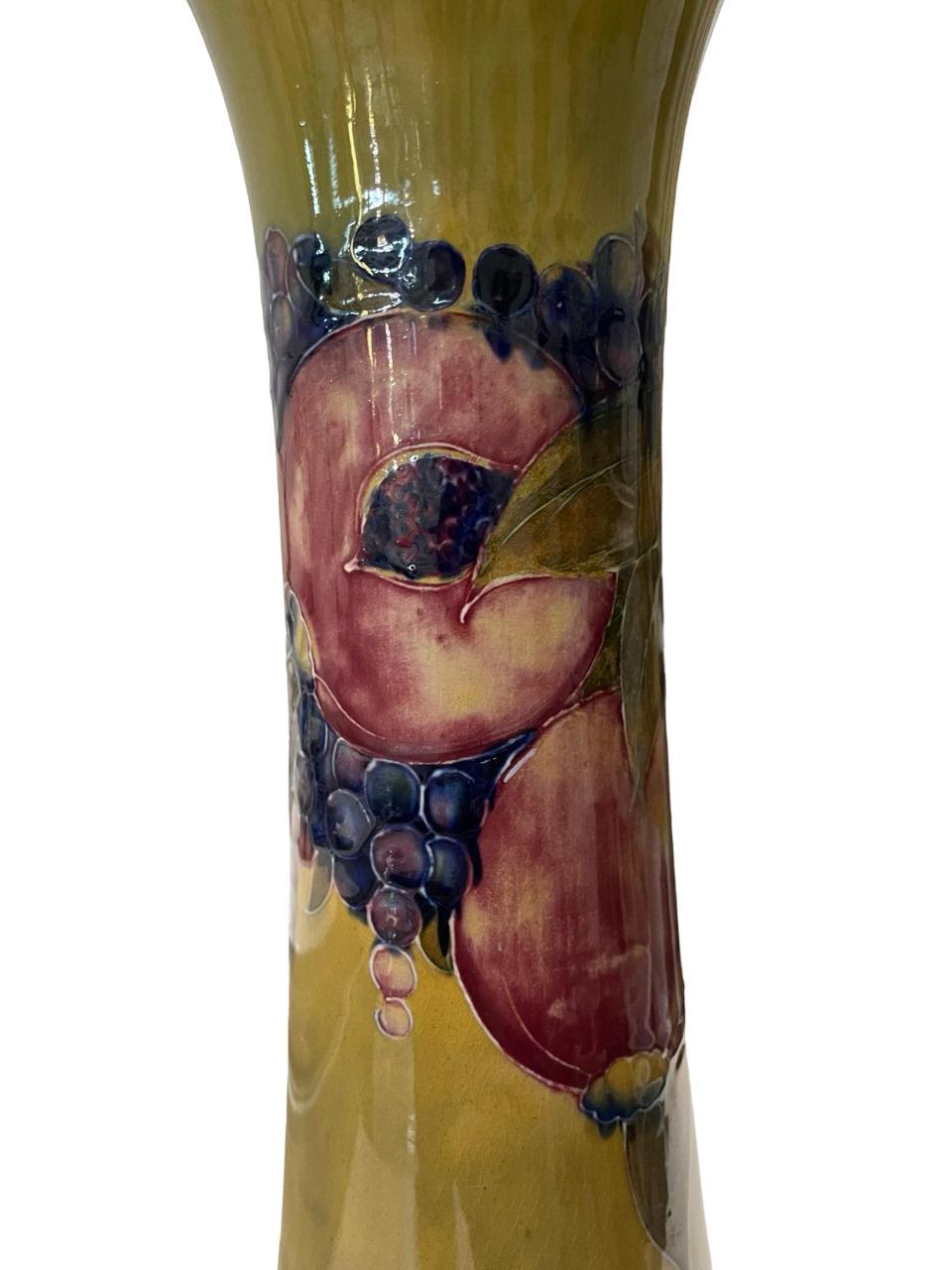 MOORCROFT LARGE POMEGRANATE pattern Vase circa 1916 For Sale 2