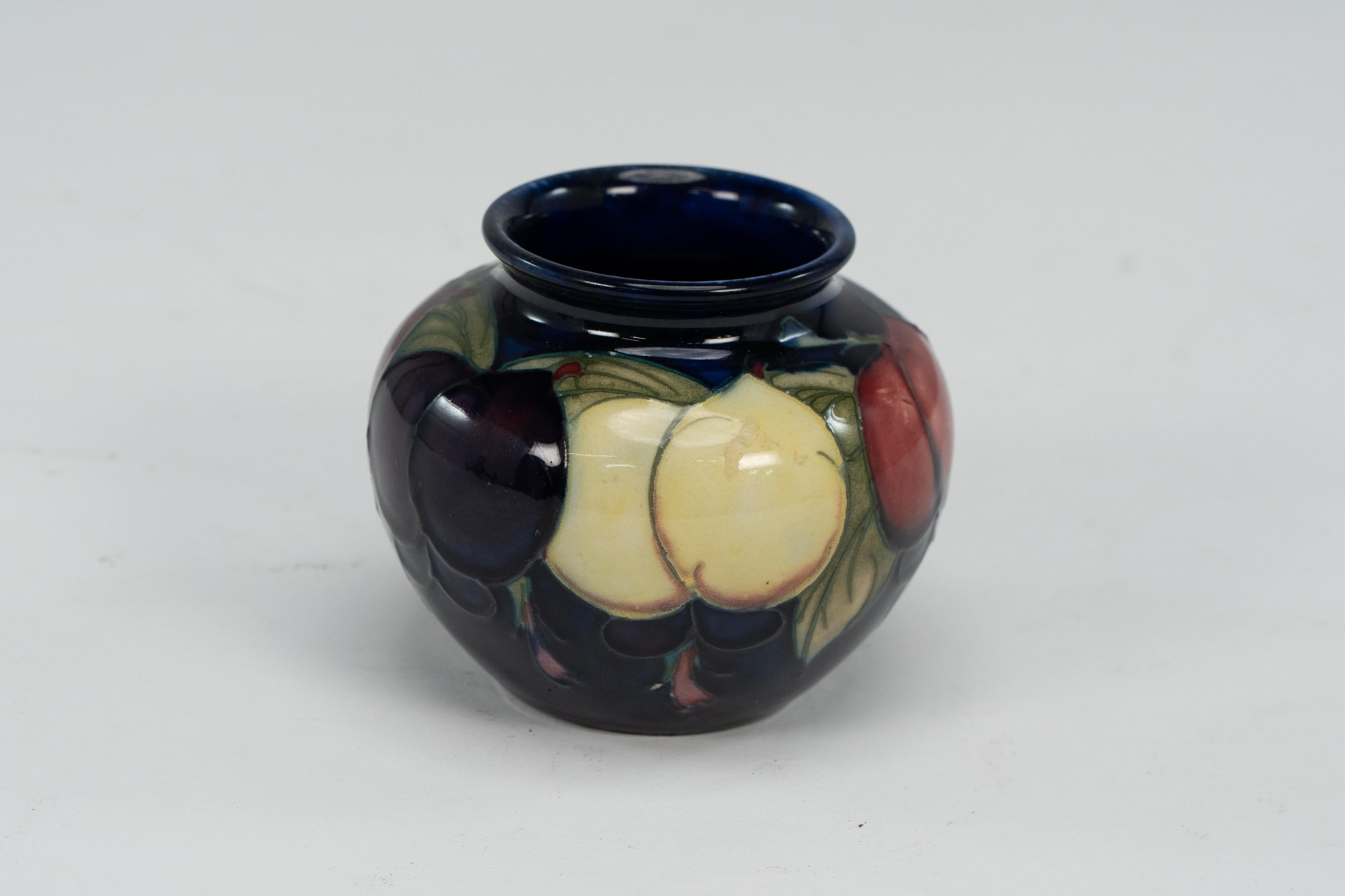 William Moorcroft. A sweet little Leaf and Berry vase in wonderful condition In Good Condition For Sale In London, GB