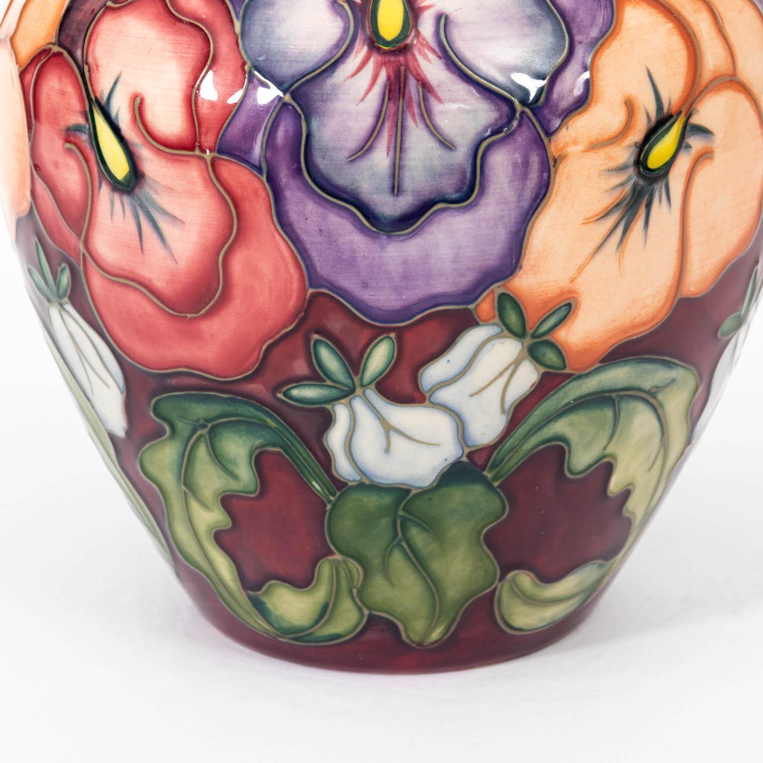 Moorcroft Pansy Vase In Good Condition For Sale In Stamford, CT