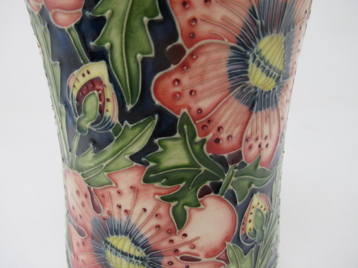 Moorcroft Pheasants Eye Pattern Large Flower Vase Hand Decorated Shirley Hayes In Good Condition In Dublin, Ireland